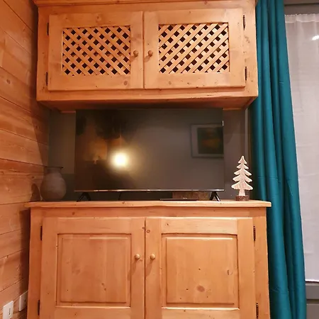 Daire Small Cozy Nest In *