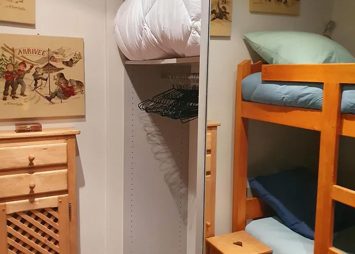 Small Cozy Nest In