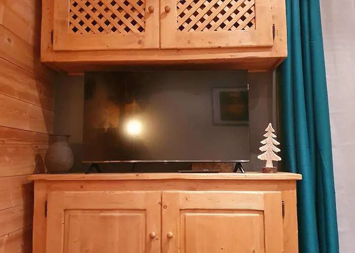 Small Cozy Nest In