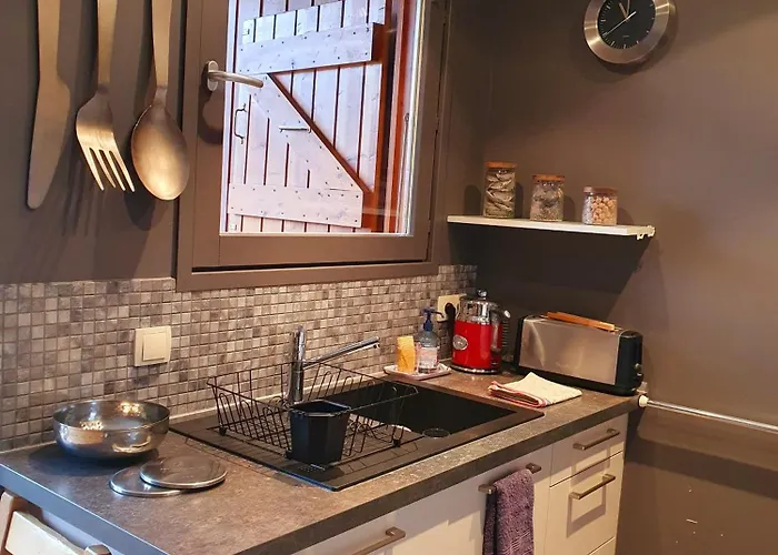 Small Cozy Nest In *